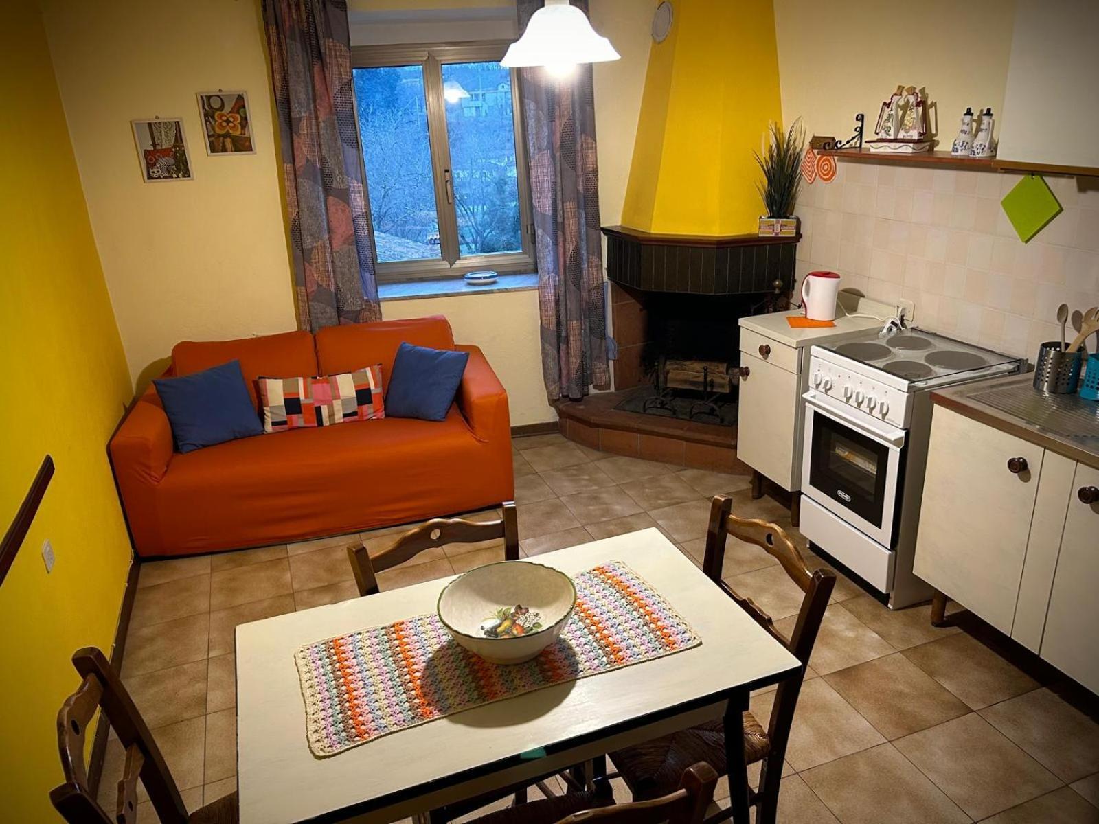 Little Flower Apartment Corfino Esterno foto